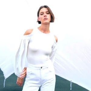 NWT Zara white Voluminous cut out Bodysuit
